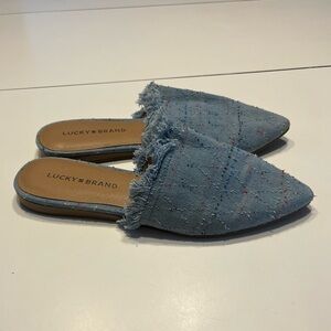 Lucky Brand women’s size 7.5 blue denim pointed slides